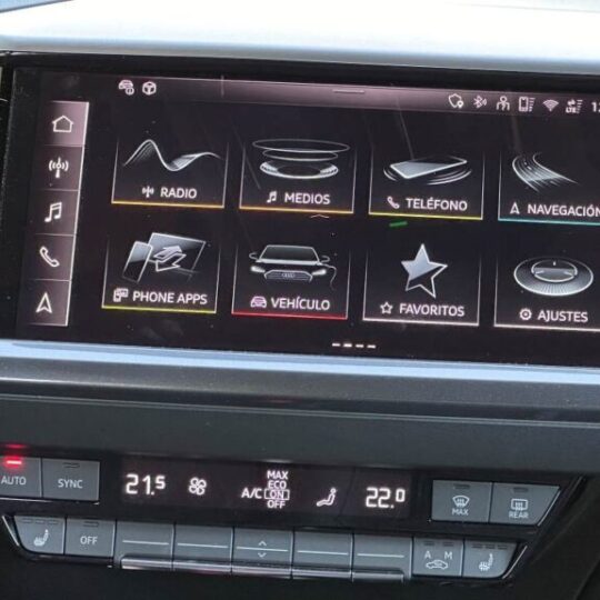 Protector de pantalla PPF para AUDI Q4 - lámina a medida