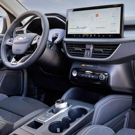 Protector de pantalla PPF para FORD KUGA - lámina a medida