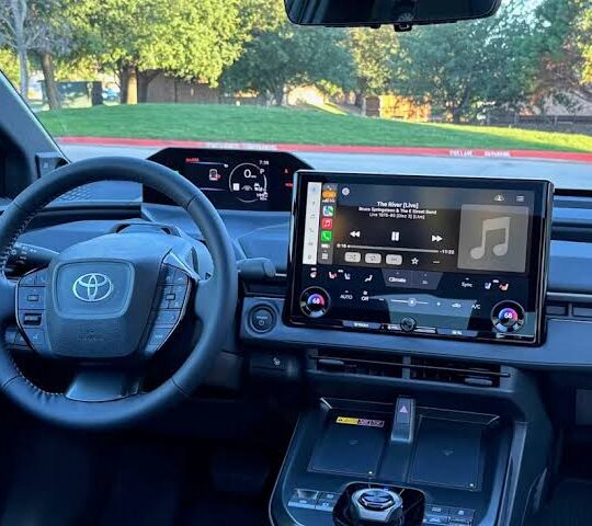 Protector de pantalla PPF para TOYOTA BZ - lámina a medida